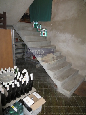 scale cantina - UNIFAM. AUTONOMA THIENE (VI) EST